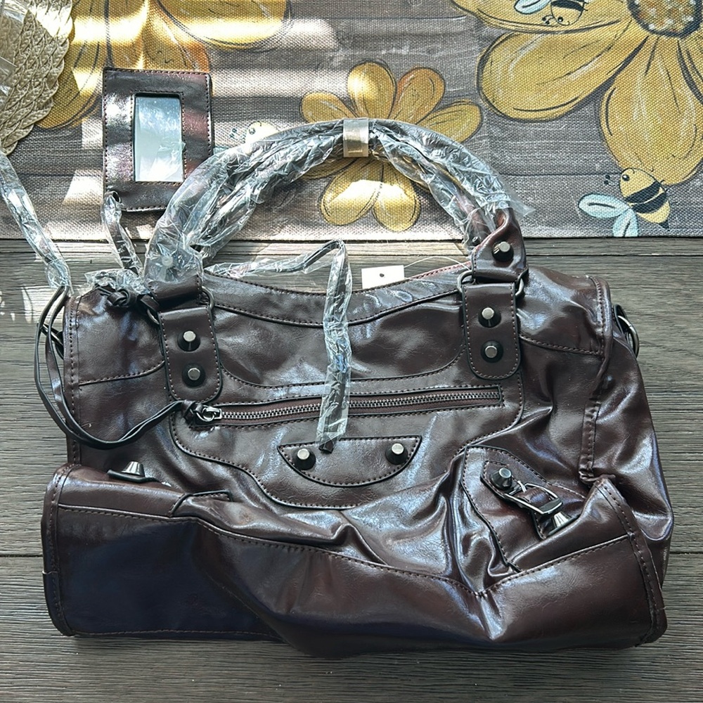 Selling this bag